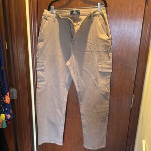 Hollister women’s Brown Cargo Pants
